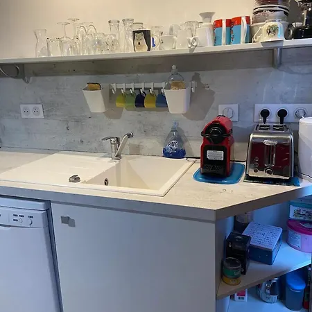 Rénové à Avec Terrasse 40 M² Appartamento