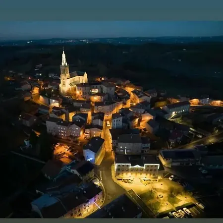 Appartement Renove A Lapte Avec Terrasse 40 M² Apartment