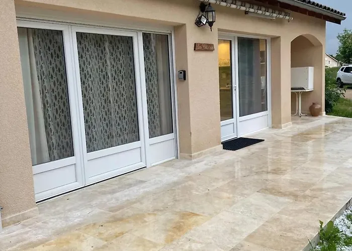 Appartement Renove A Lapte Avec Terrasse 40 M²